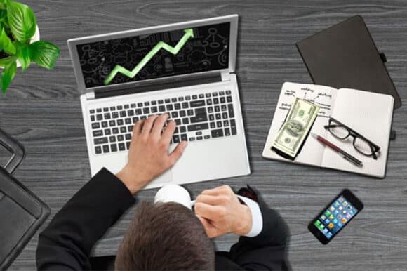 מסחר בשוק ההון האמריקאי או הישראלי?