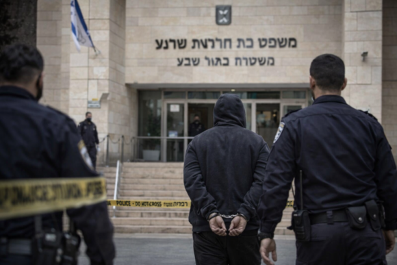 אישום חמור נגד סלח אבו הוידי: סחיטת קבלנים באילת   כללי