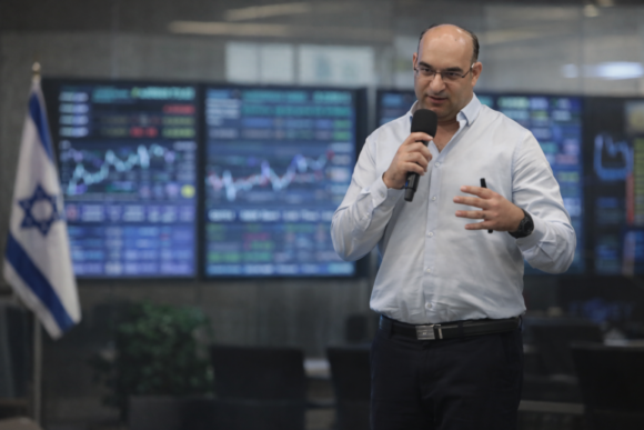 התחזקות השקל: הזדמנויות ואתגרים כלכליים פיננסים, שוק ההון