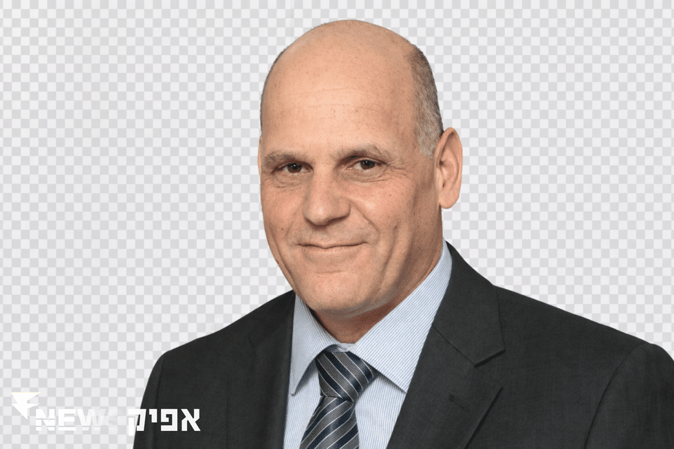 יותר ממיליון שקל בחודש: מנכ"ל אלביט כובש לראשונה את צמרת שיאני השכר בבורסה שוק ההון